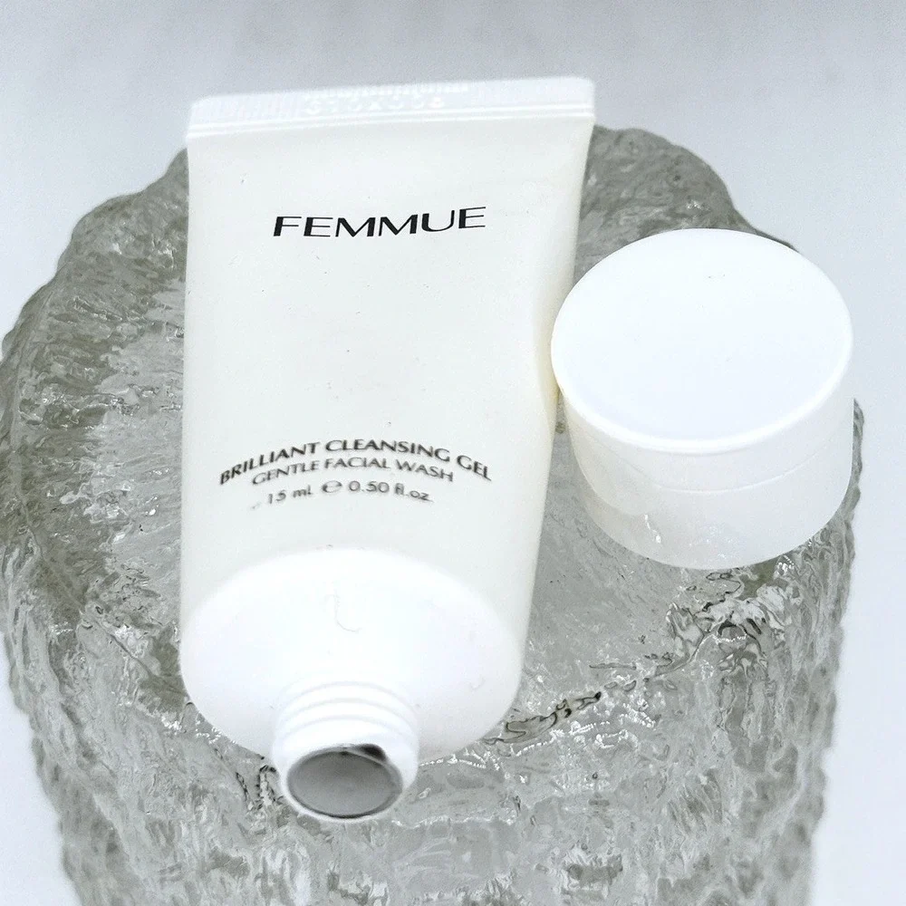 Femmue Brilliant Cleansing Gel Gentle Facial Wash 15ml .50 fl oz Travel Mini NEW